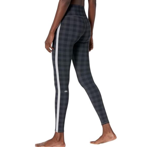 Alo Yoga Black/Grey Occasion High-Waist Checkered Airbrush Reflective Leggings - Picture 9 of 10
